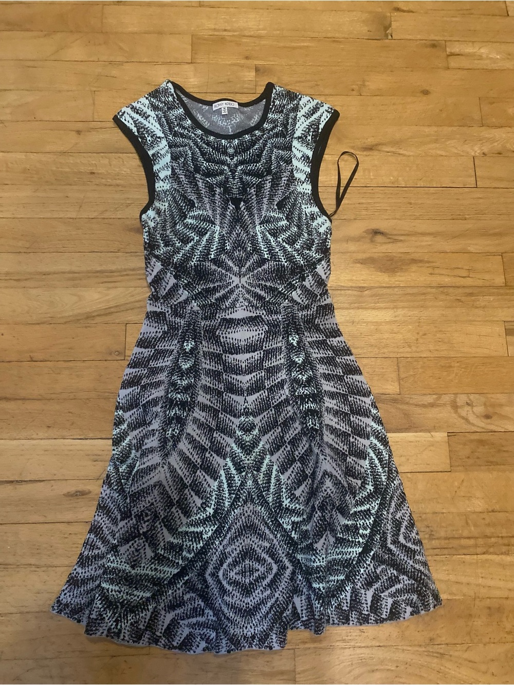 Ronny kobo black/ white patterned dress. Size medium